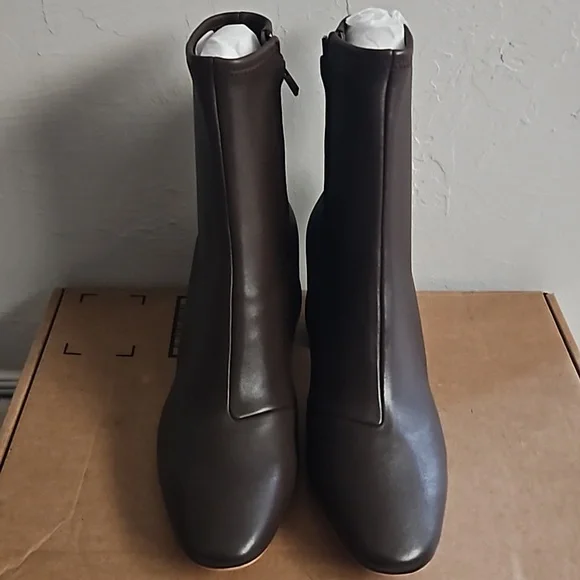*NWOT* Loeffler Randall Elise Leather Ankle Boots